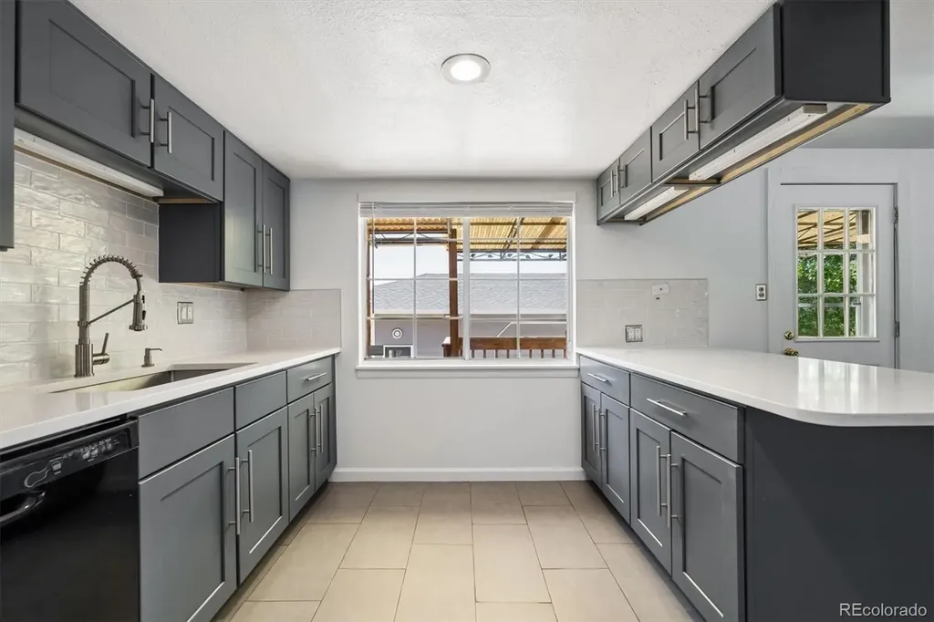 13473 Fitzsimons Way Aurora CO 80011