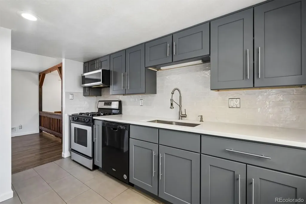 13473 Fitzsimons Way Aurora CO 80011