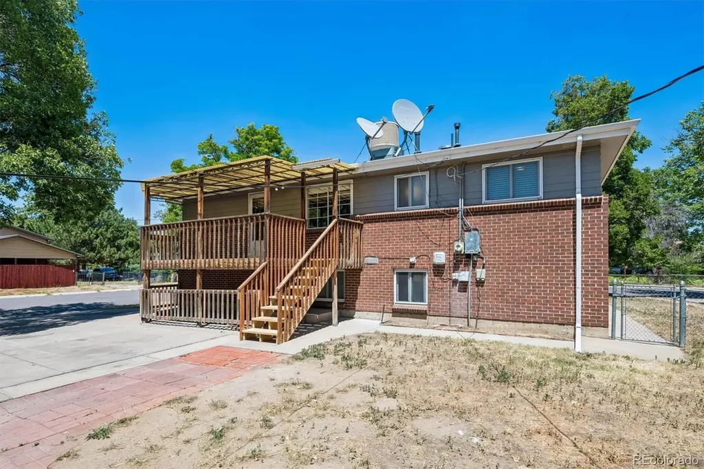 13473 Fitzsimons Way Aurora CO 80011