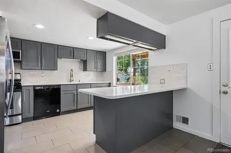 13473 Fitzsimons Way Aurora CO 80011