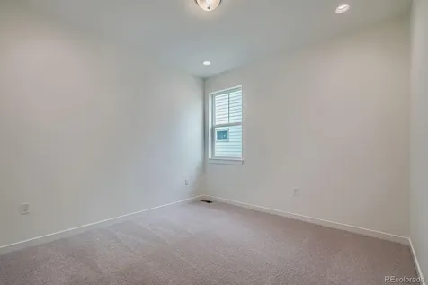 8925 S Riviera Way Aurora CO 80016