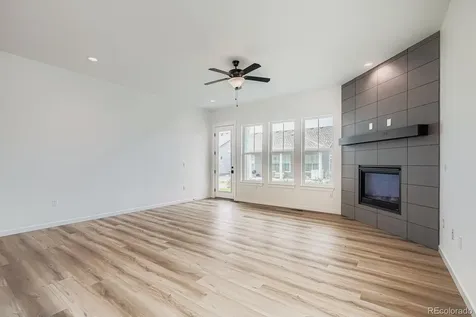 8925 S Riviera Way Aurora CO 80016