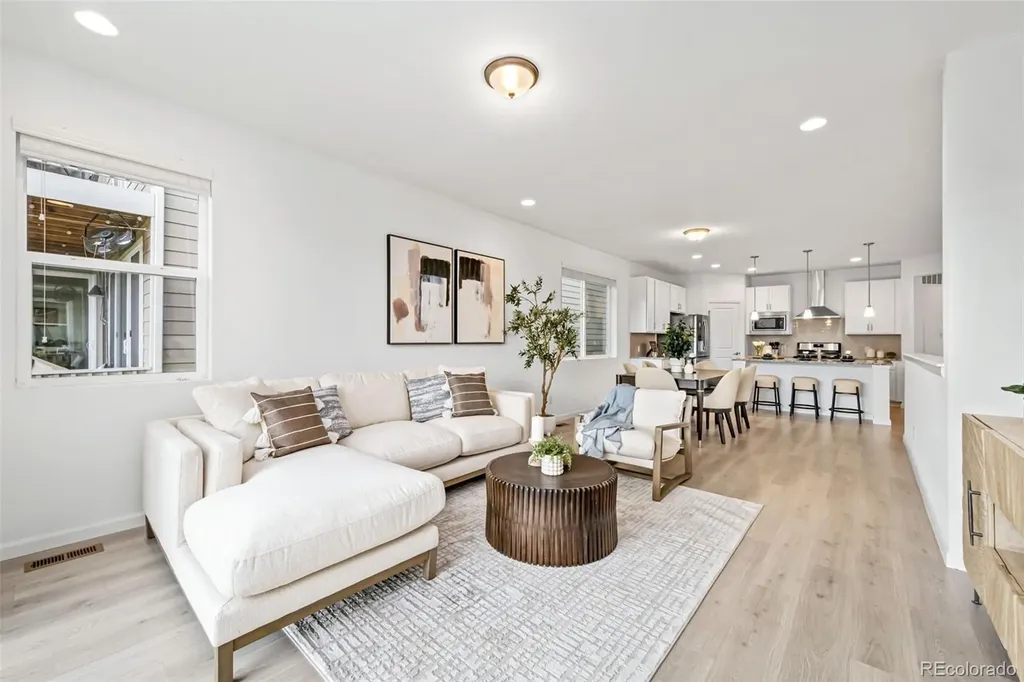 413 Overbrook Lane Longmont CO 80504