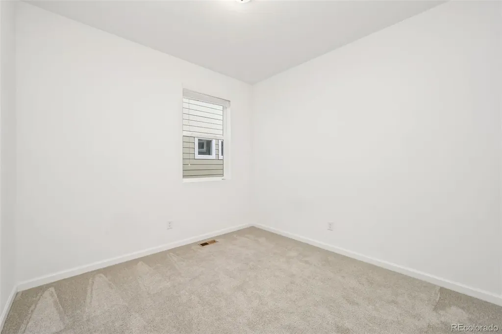413 Overbrook Lane Longmont CO 80504