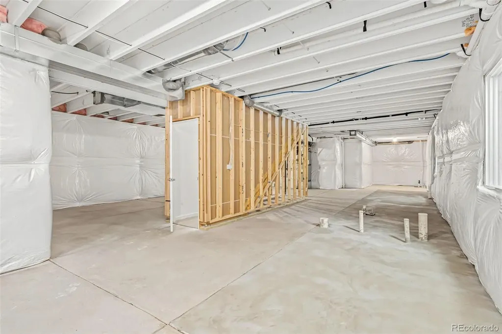 413 Overbrook Lane Longmont CO 80504