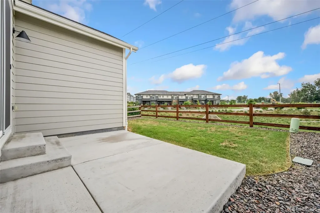 413 Overbrook Lane Longmont CO 80504