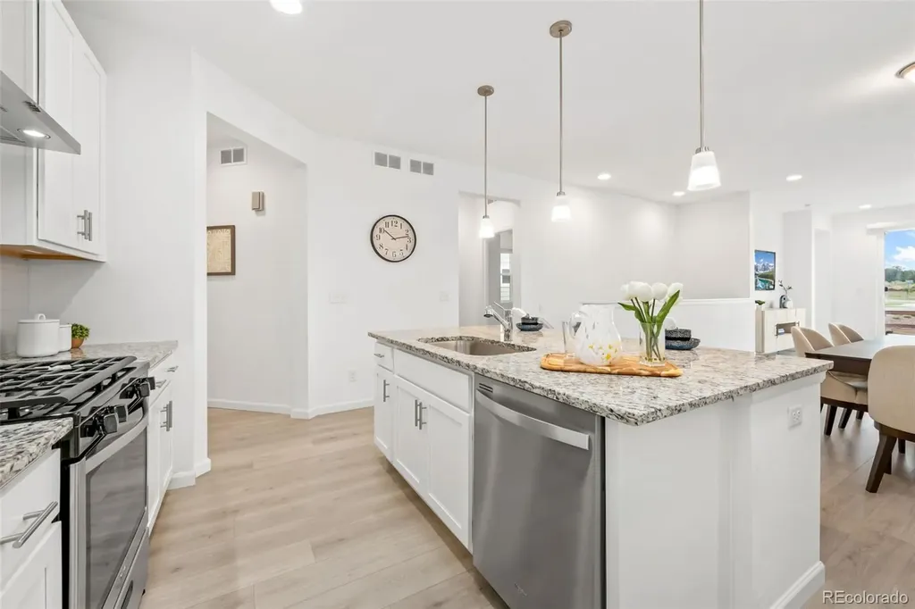 413 Overbrook Lane Longmont CO 80504
