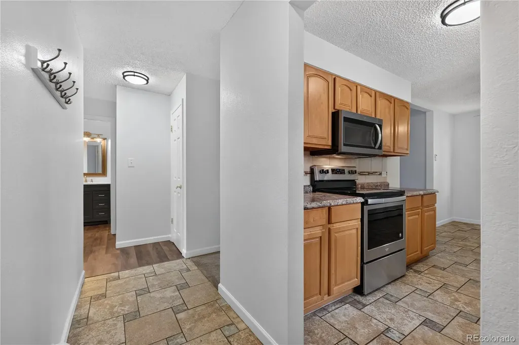 1390 Everett Court Lakewood CO 80215