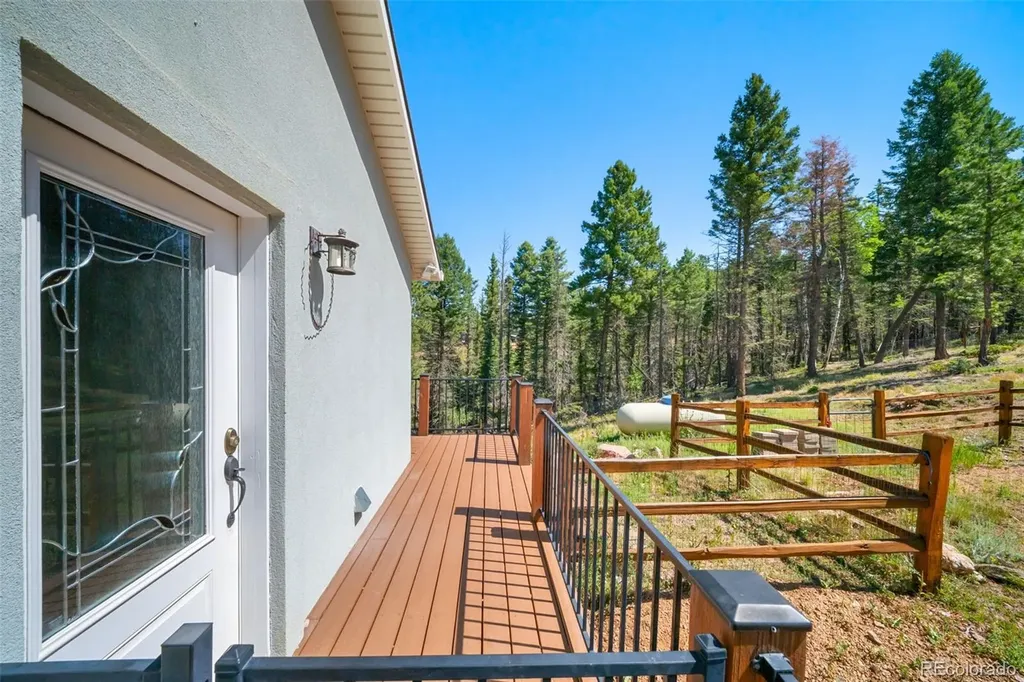 2775 Pathfinder Road Florissant CO 80816