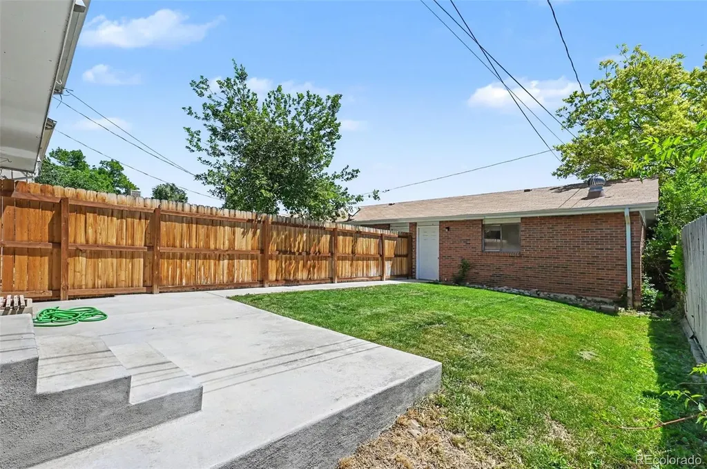 3848 S Inca Street Englewood CO 80110