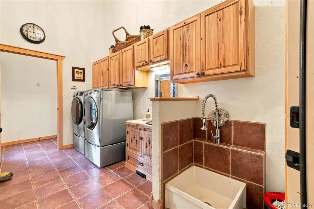 637 River Run Drive Antonito CO 81120