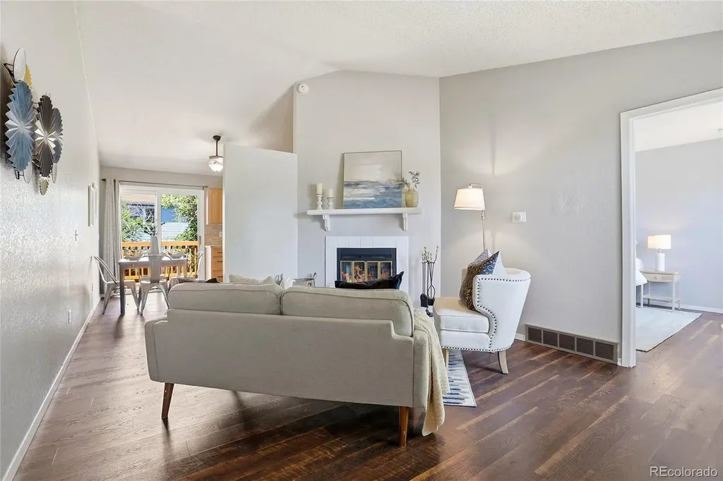 4751 S Clay Court Englewood CO 80110