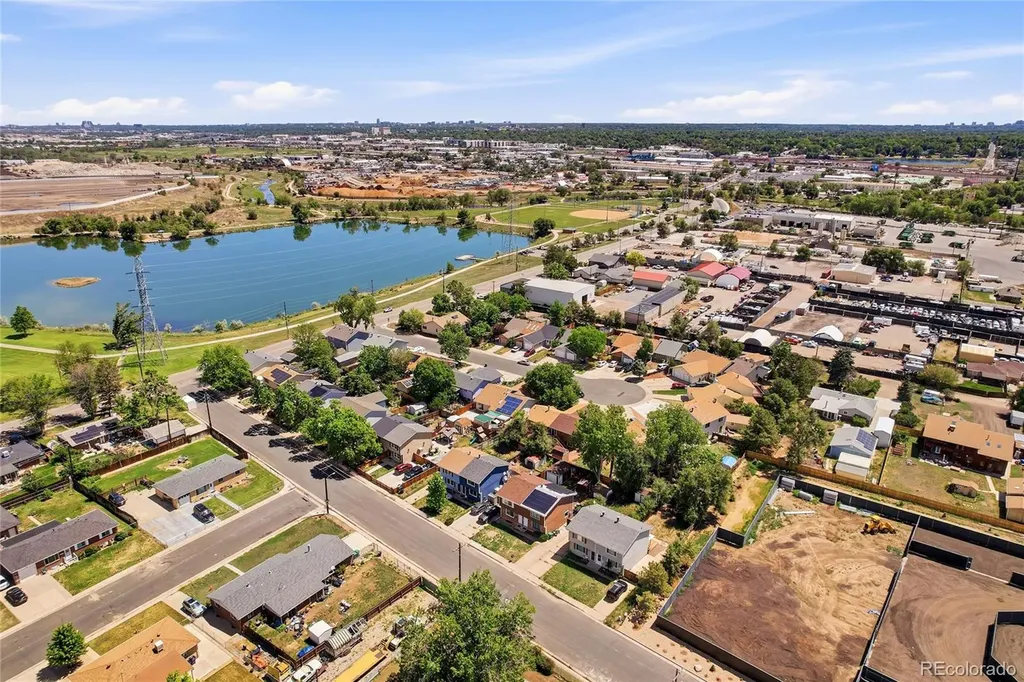 4751 S Clay Court Englewood CO 80110
