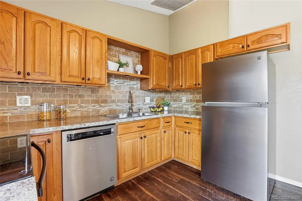 4751 S Clay Court Englewood CO 80110