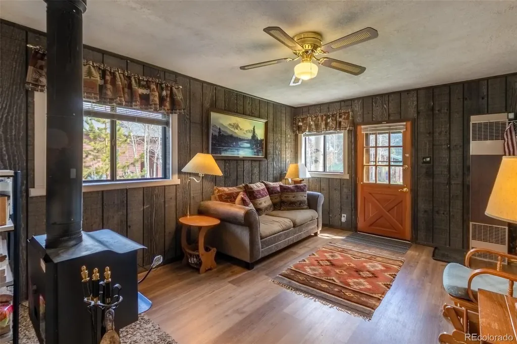 1112 Mountain Avenue Grand Lake CO 80447