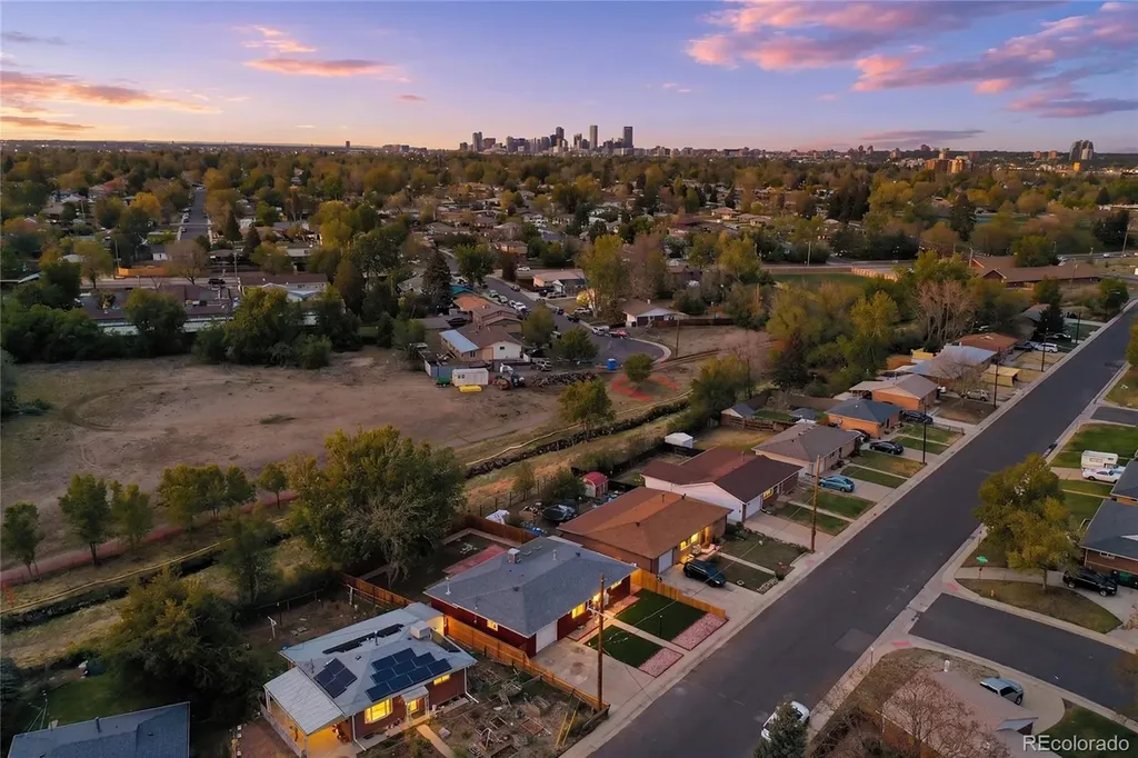 2605 W Gunnison Drive Denver CO 80219