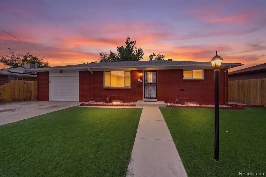 2605 W Gunnison Drive Denver CO 80219