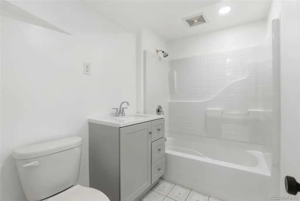 2605 W Gunnison Drive Denver CO 80219