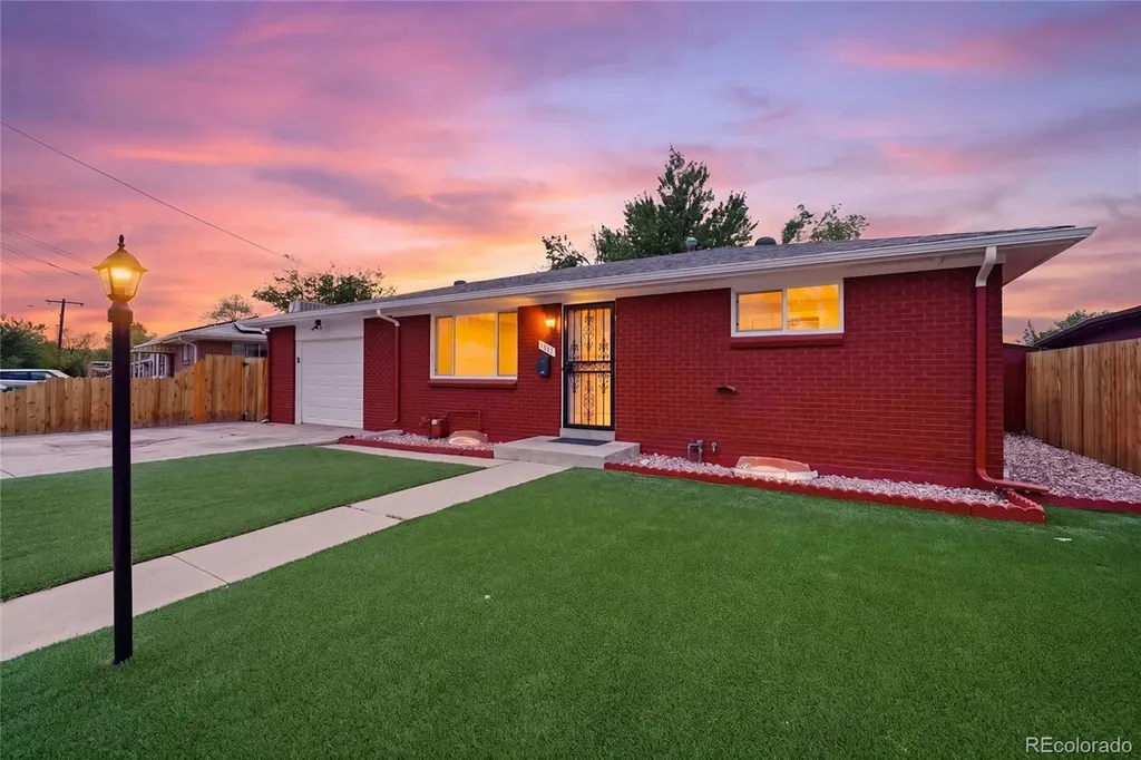 2605 W Gunnison Drive Denver CO 80219