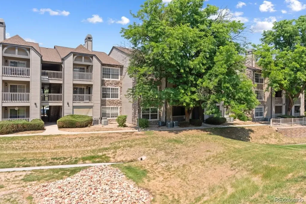 9130 E Arbor Circle Englewood CO 80111