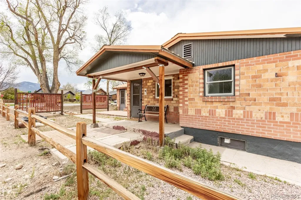 548 E Third Street Salida CO 81201