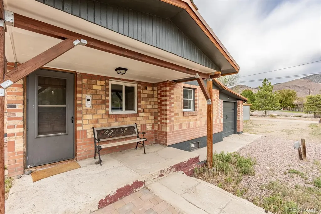 548 E Third Street Salida CO 81201