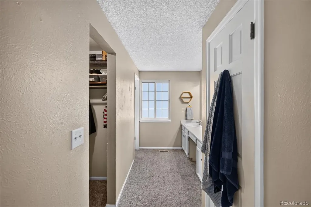 4052 S Argonne Way Aurora CO 80013