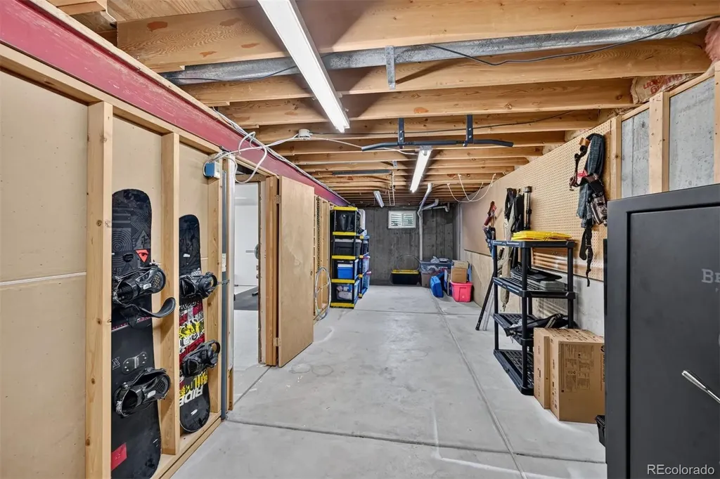 4052 S Argonne Way Aurora CO 80013