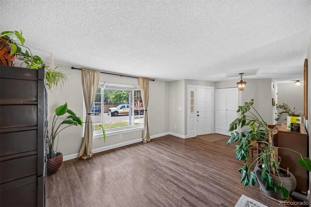 4052 S Argonne Way Aurora CO 80013