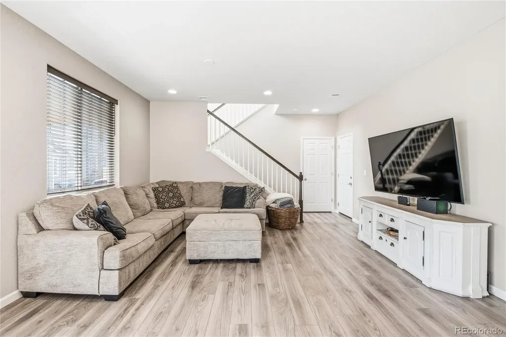 4628 S Nepal Way Aurora CO 80015