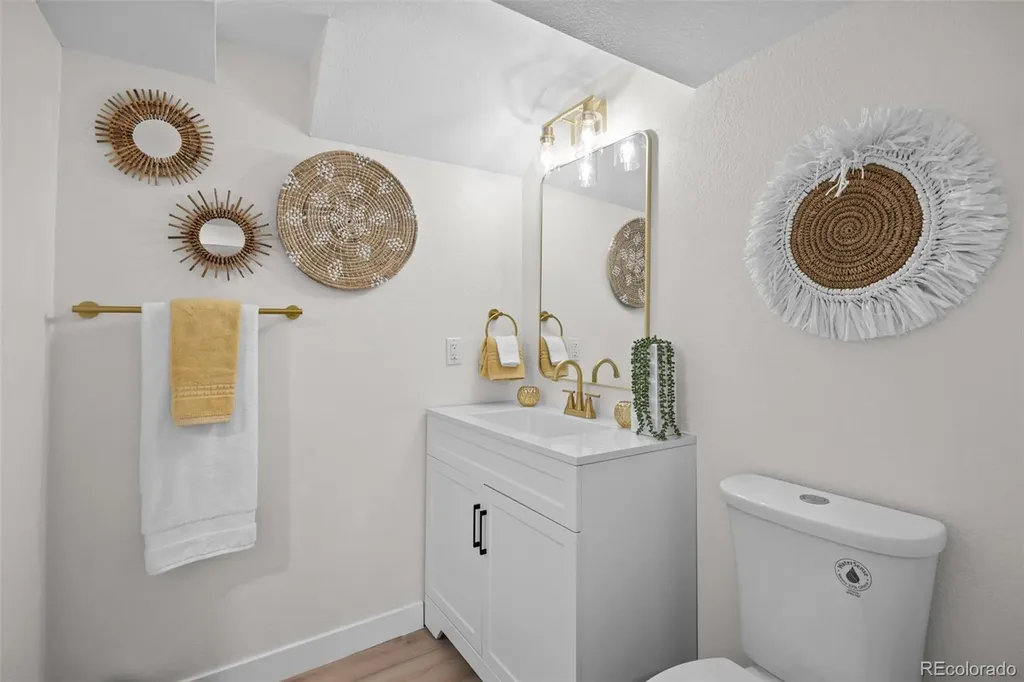 3021 S Valentia Street Denver CO 80231