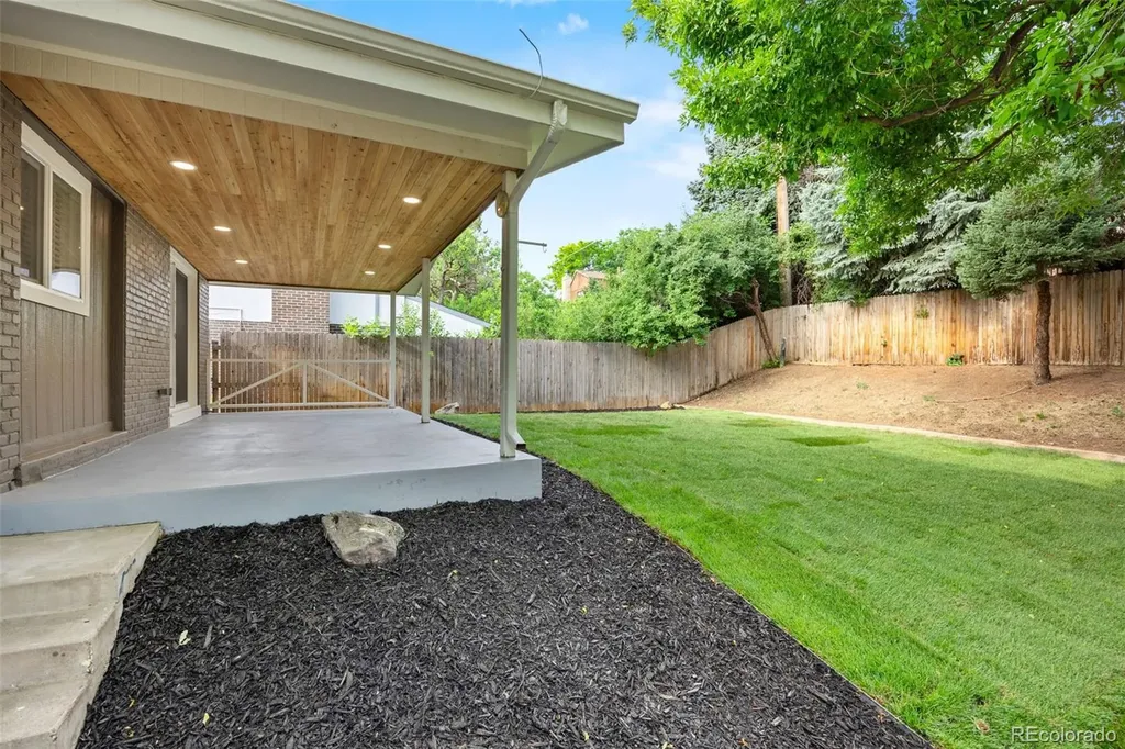 3021 S Valentia Street Denver CO 80231