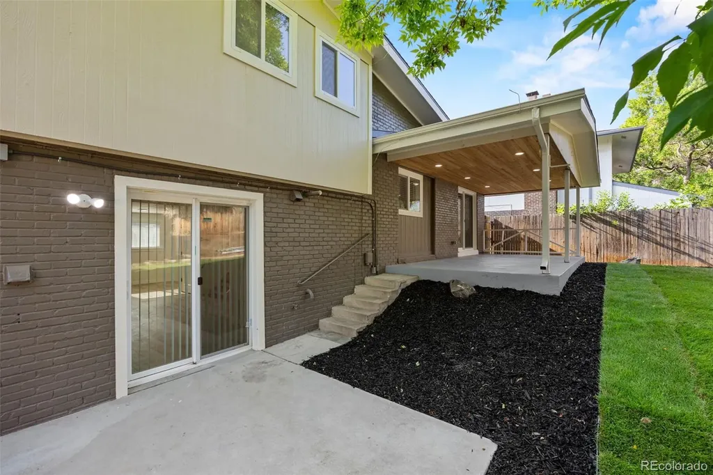 3021 S Valentia Street Denver CO 80231