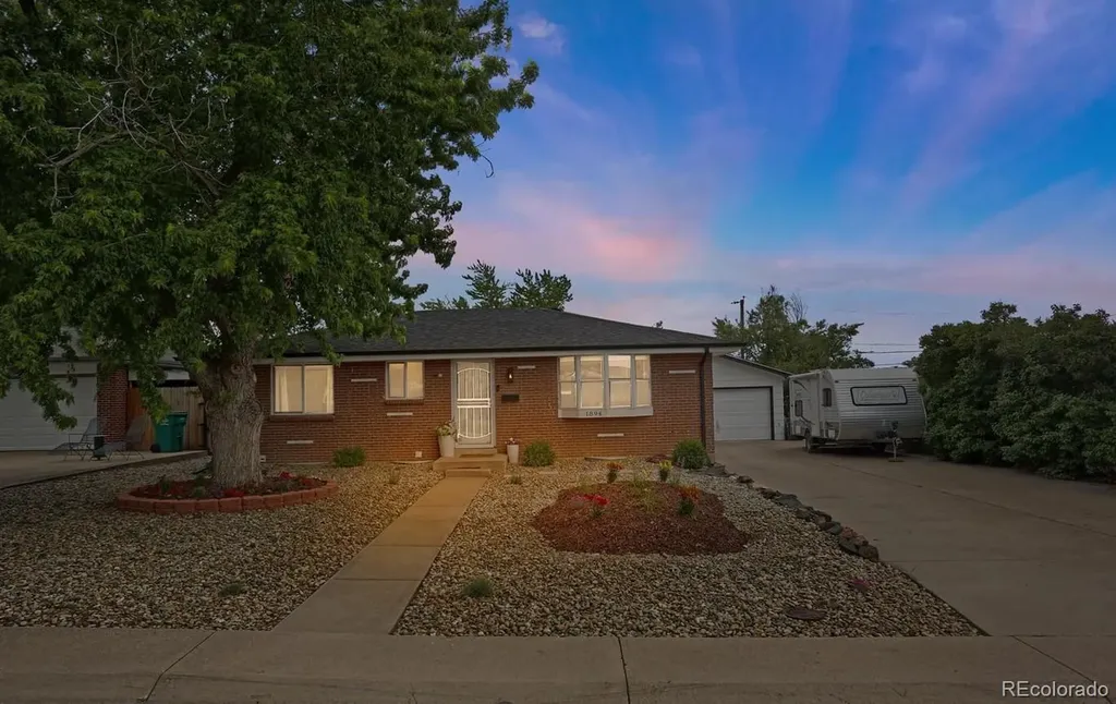 1894 S Reed Street Lakewood CO 80232