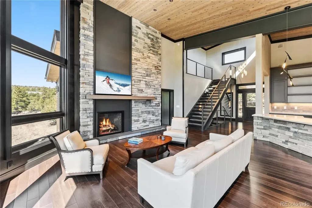 21261 Broadview Road Nathrop CO 81236