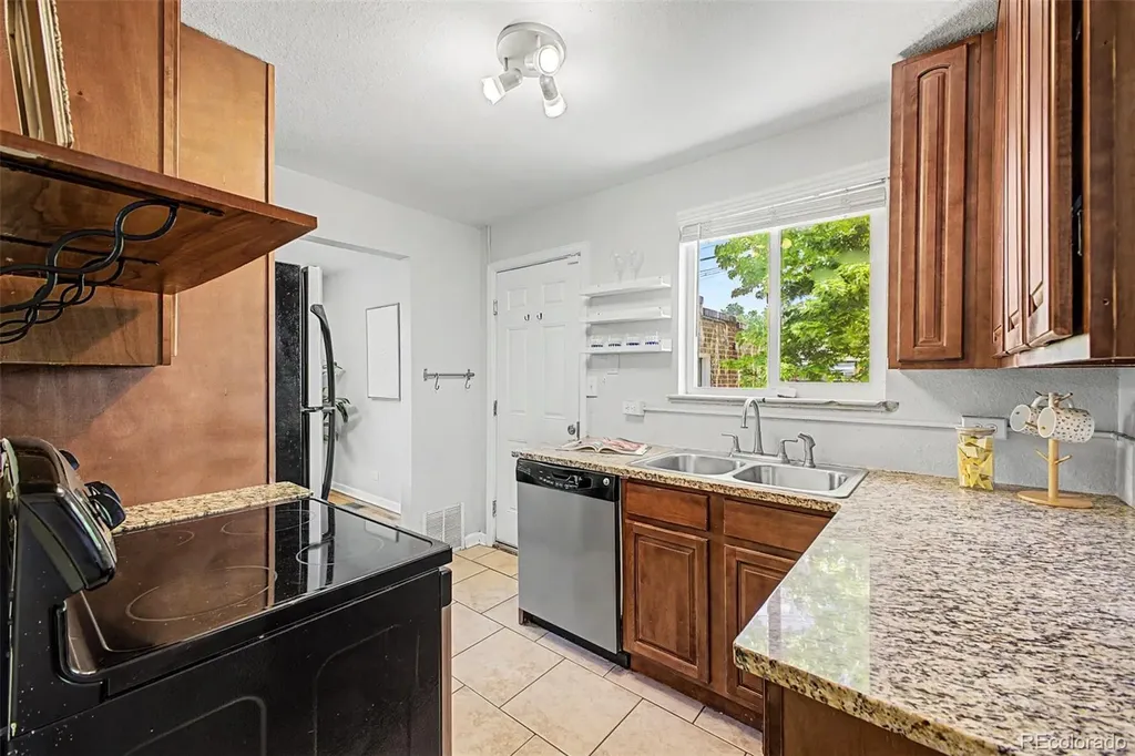 1414 Spruce Street Denver CO 80220