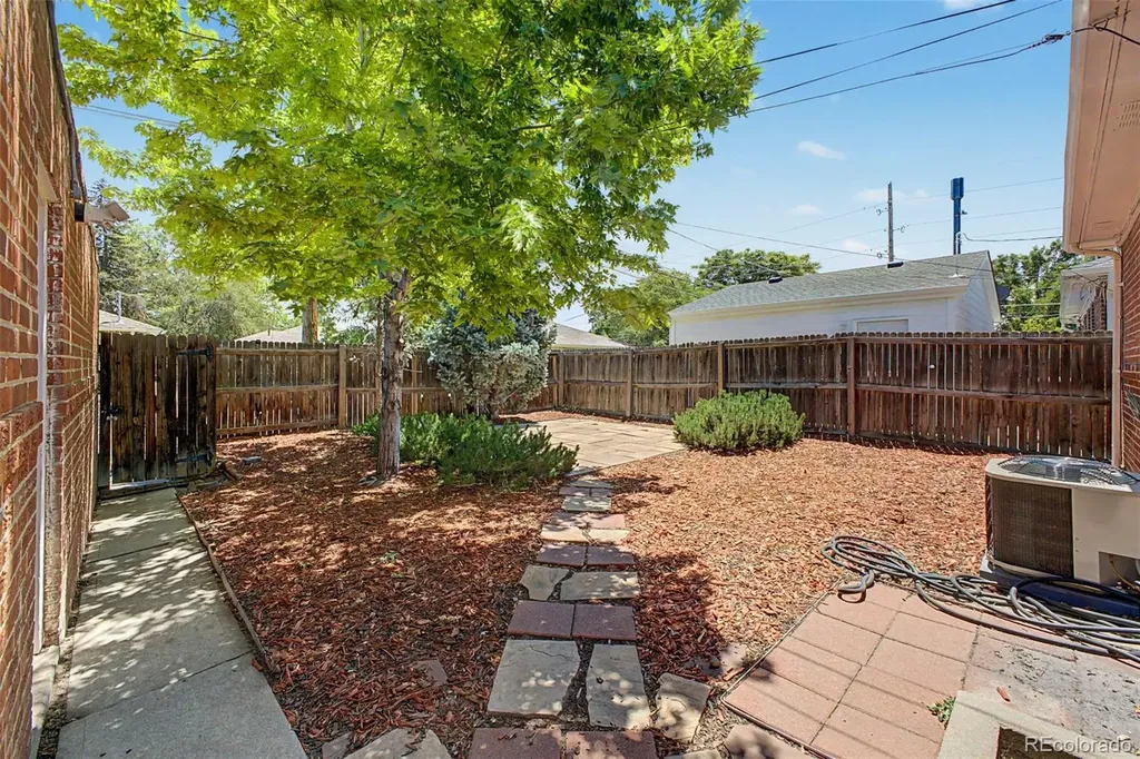 1414 Spruce Street Denver CO 80220