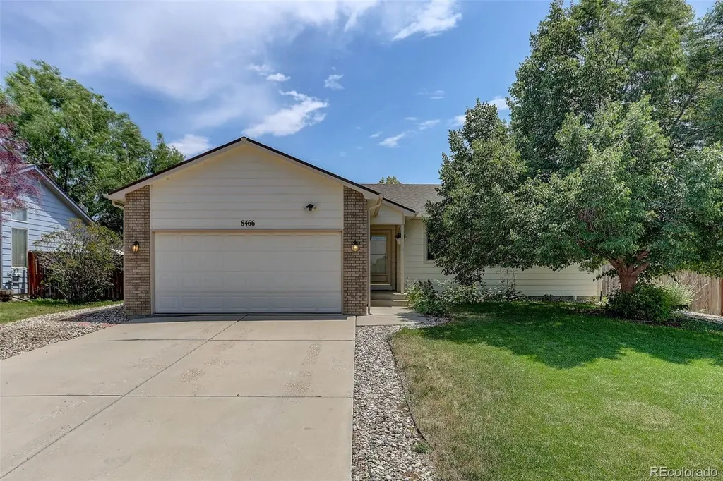 8466 Keenland Way Wellington CO 80549