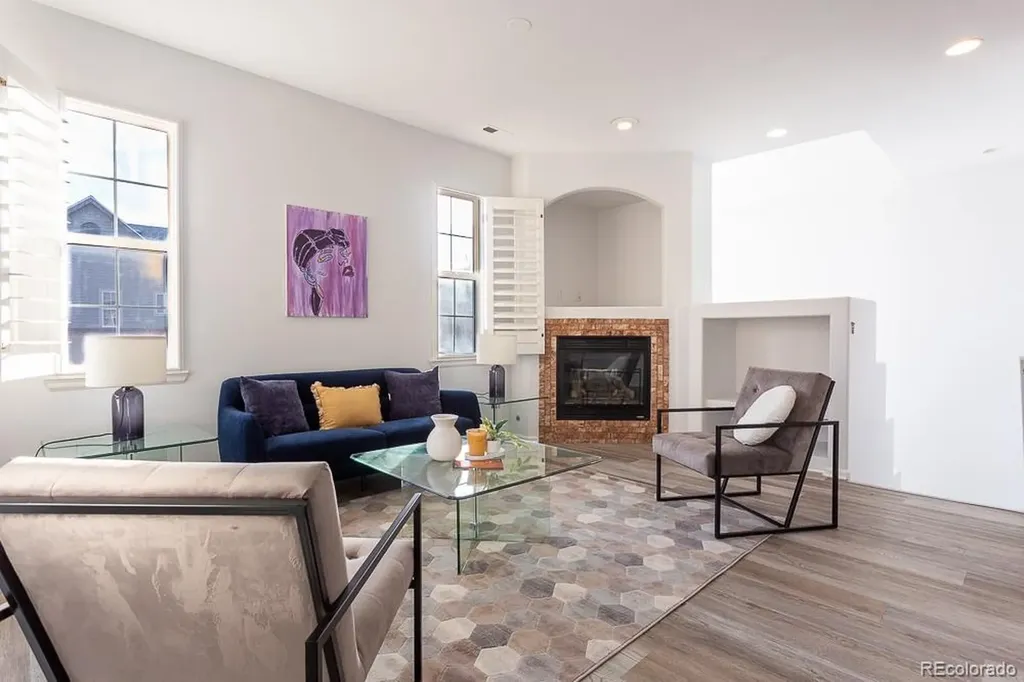 141 Granby Way Aurora CO 80011