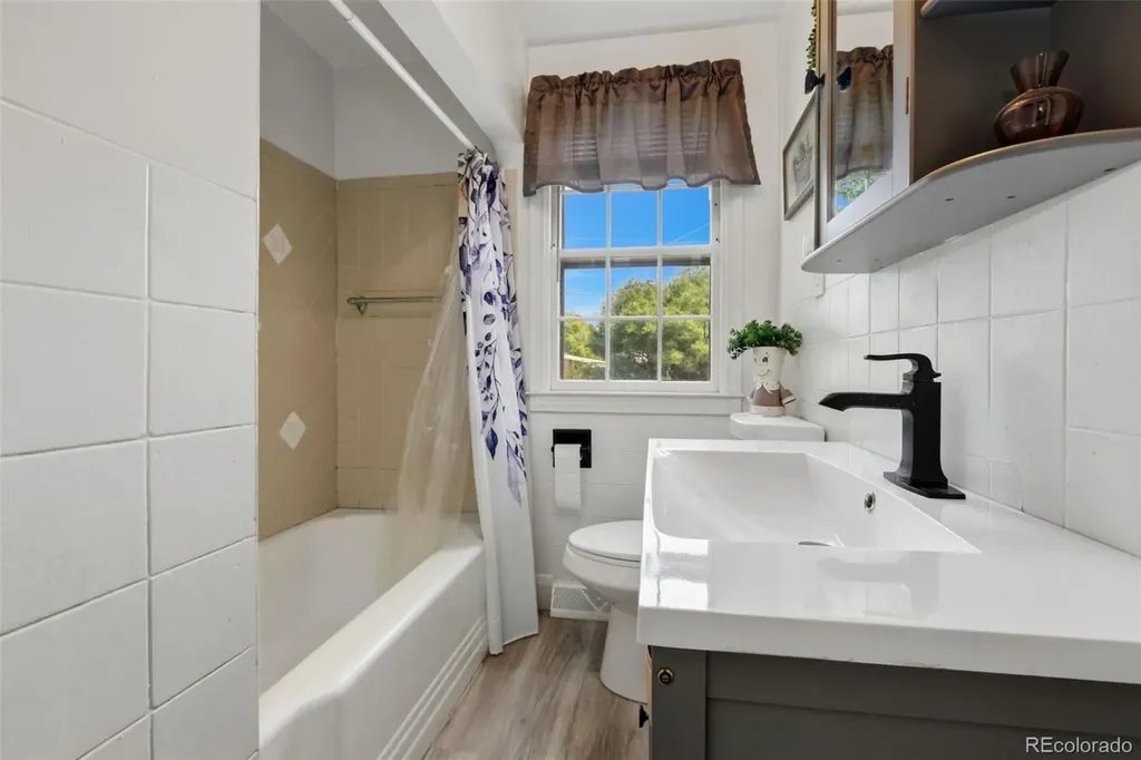 2509 W 9th Street Greeley CO 80634