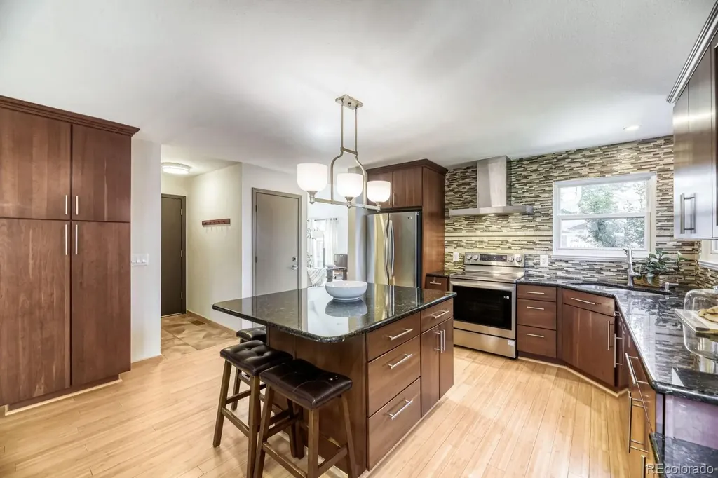 9033 W Wisconsin Avenue Lakewood CO 80232