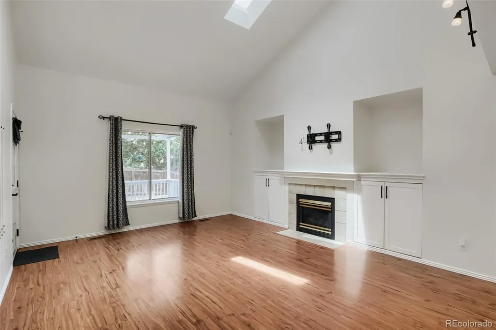 5019 S Espana Way Centennial CO 80015