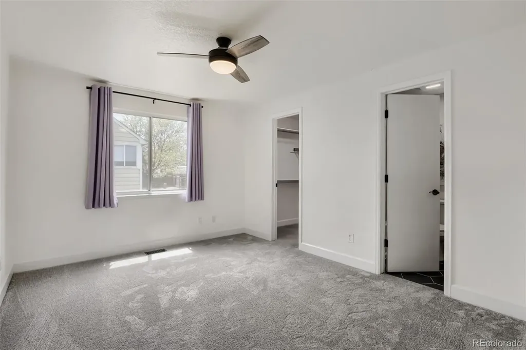 5019 S Espana Way Centennial CO 80015