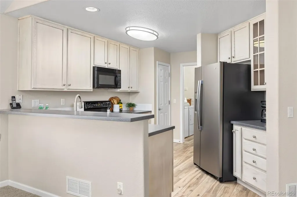 7528 S Shawnee Street Aurora CO 80016