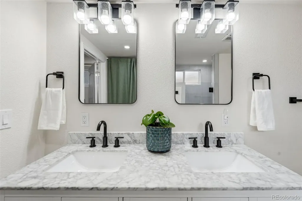 5390 Primrose Lane Denver CO 80221