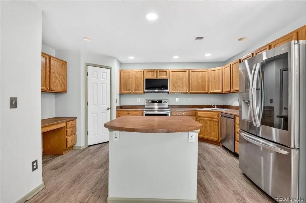 1703 Whitehall Drive Longmont CO 80504