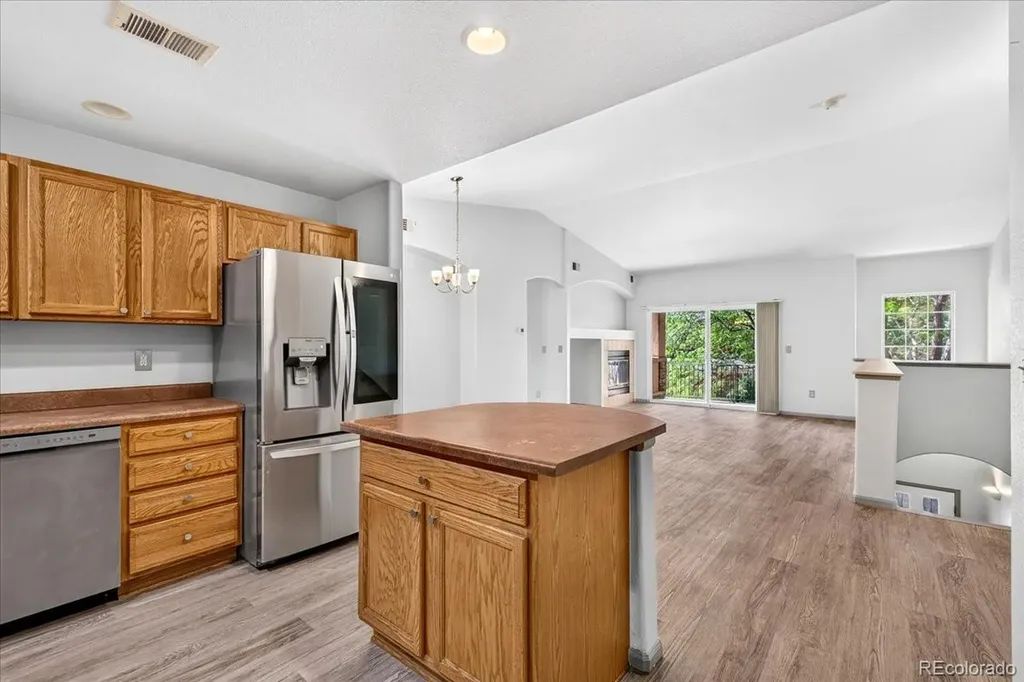 1703 Whitehall Drive Longmont CO 80504
