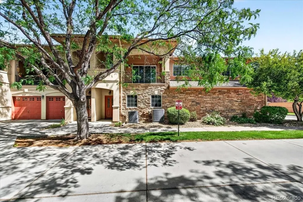 1703 Whitehall Drive Longmont CO 80504