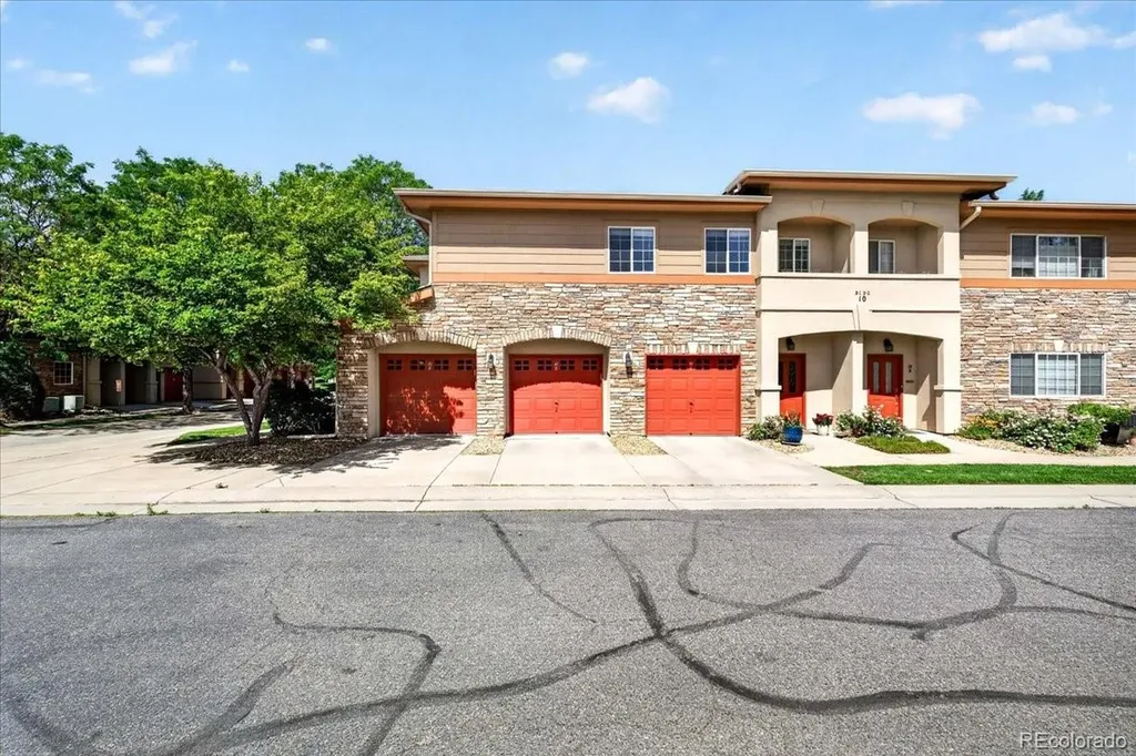 1703 Whitehall Drive Longmont CO 80504