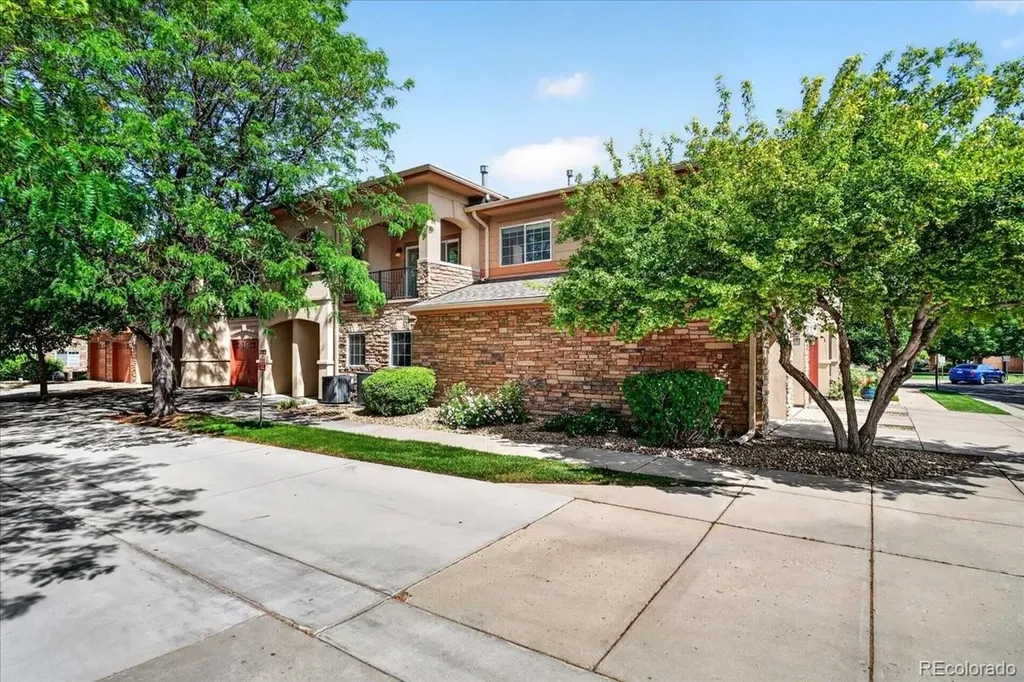 1703 Whitehall Drive Longmont CO 80504